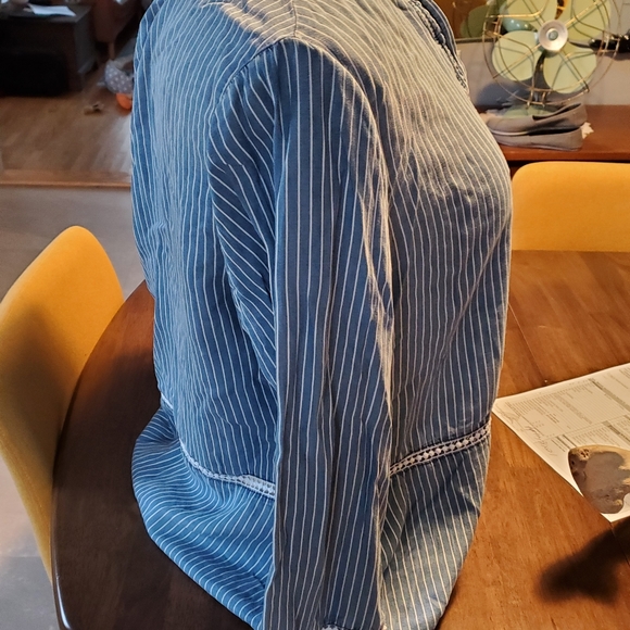 Striped Peasant Shirt - Picture 3 of 4